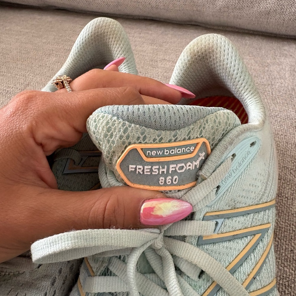 New Balance Fresh Foam 860 - Picture 2 of 5
